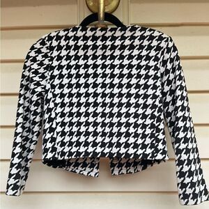 Forever, 21 black and white checkered pattern, cropped jacket, no collar, S